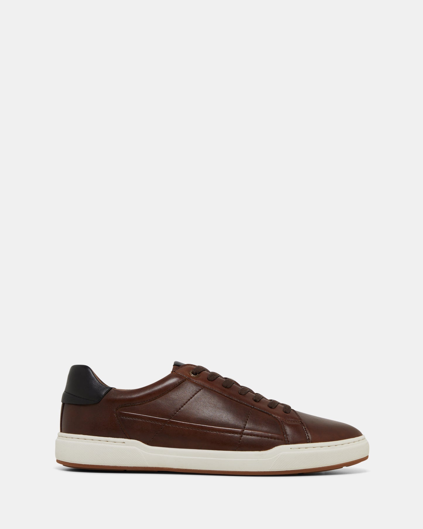 Sabre Brown