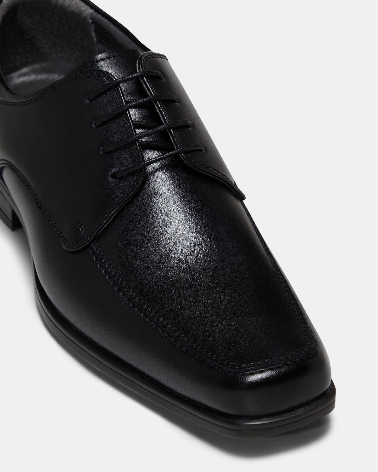 Lisbon Black