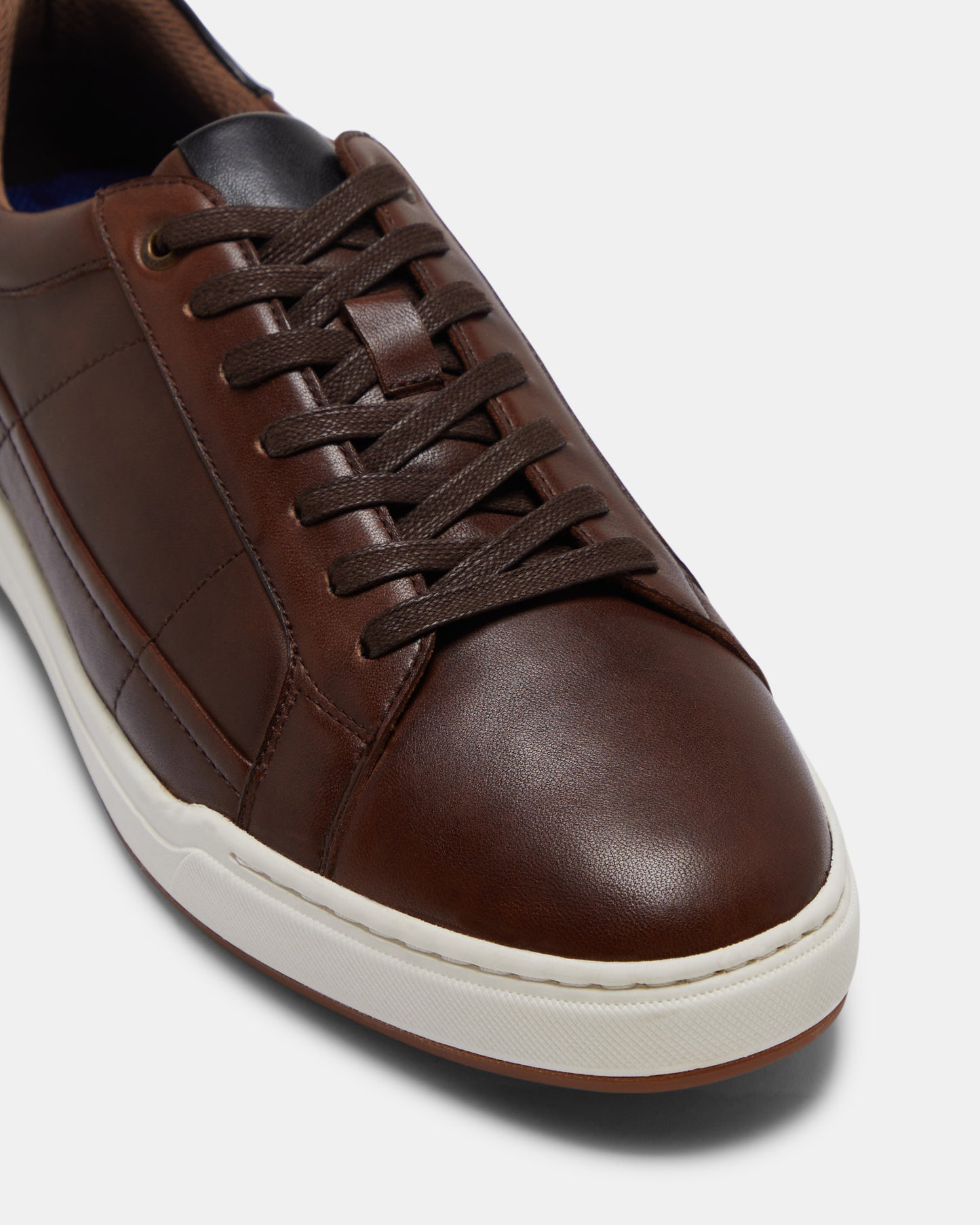 Sabre Brown