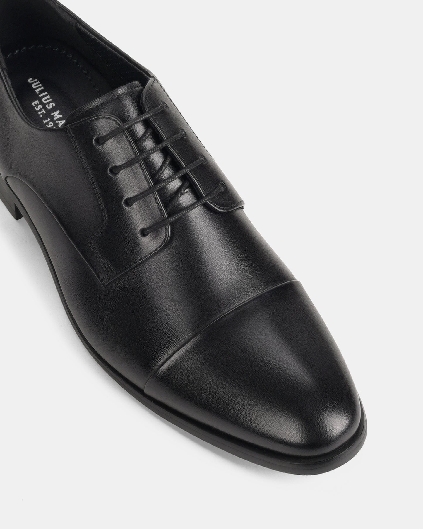 Axiom Black