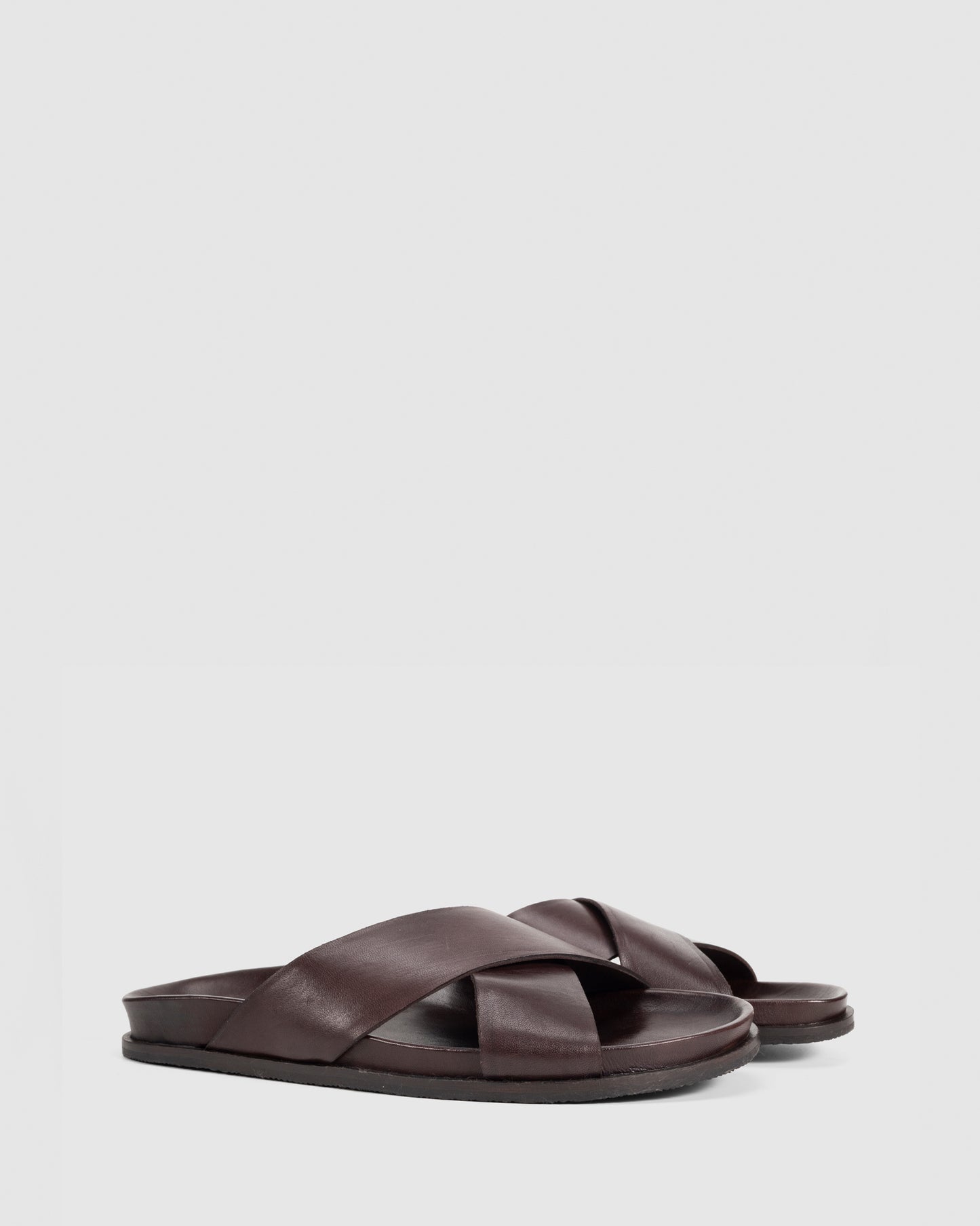 Vacate Dark Brown